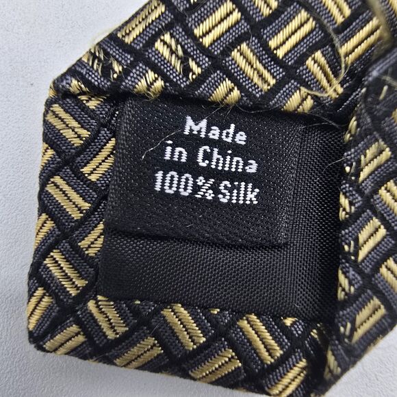 Stafford Mens Necktie 100% Silk Blue Tan Geometric Business Tie 58 x 3 Vintage - Picture 6 of 6